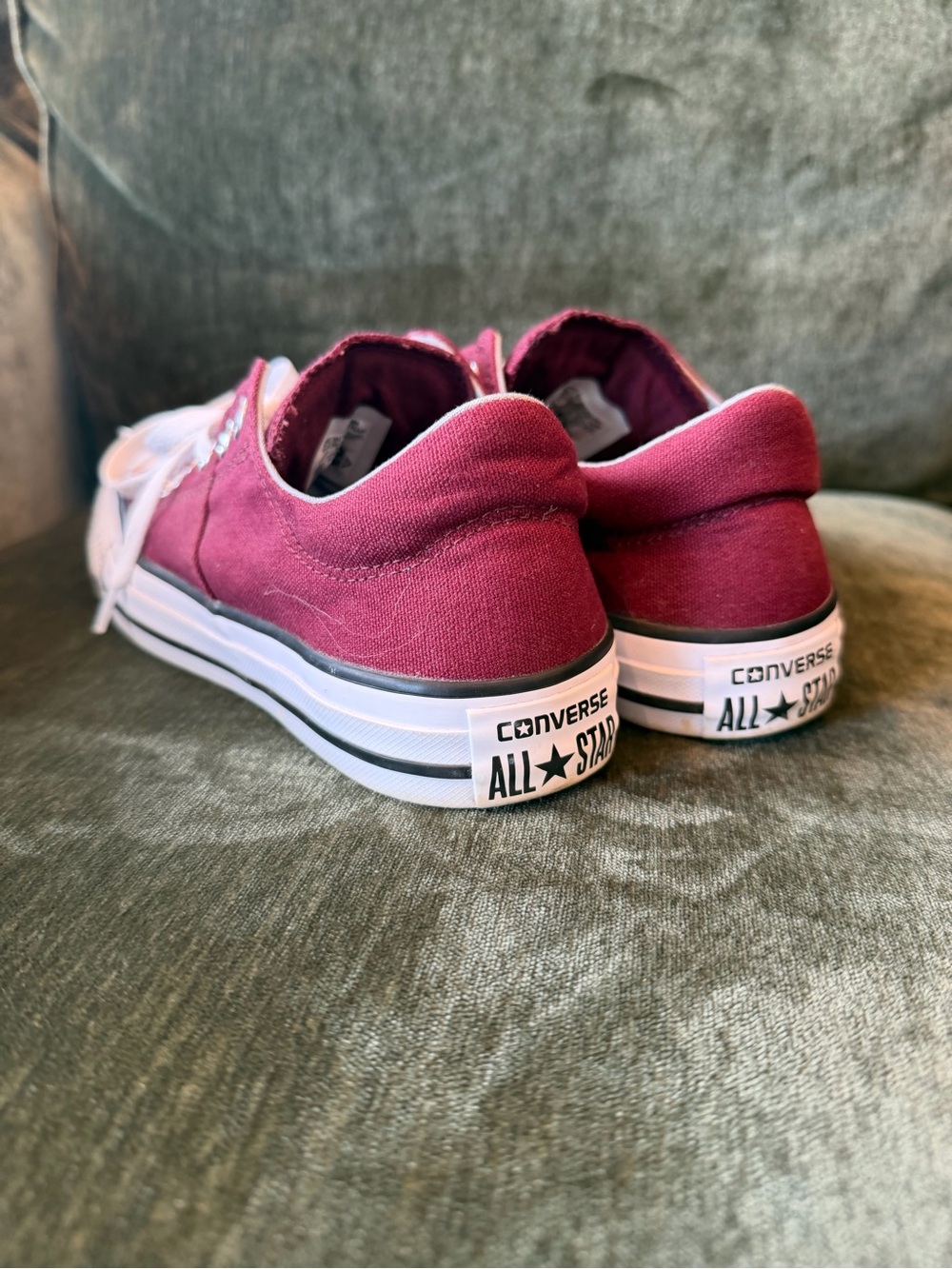 Converse Chuck Taylor Low Top Sneakers - Burgundy - Picture 3 of 6